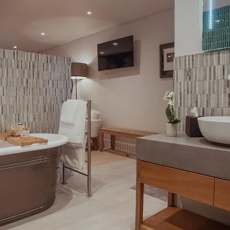 Le Petit Manoir Boutique Hotel-2